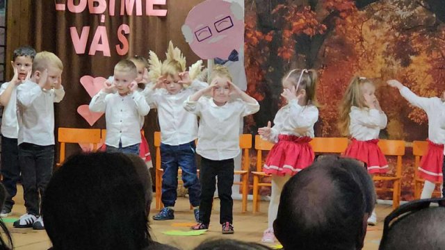 566578869_799545556404637_6373823778702877700_n