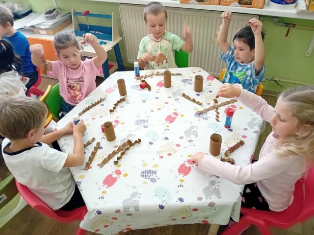 b4be5e93-7f62-4753-a540-ec1b54e7b07f